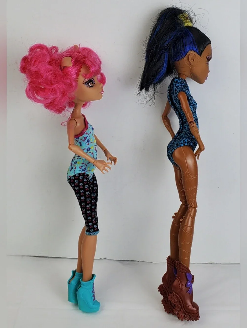 Mattel Monster High Howleen Wolf Hip Hop and Robecca Steam Dance Class Doll Lot